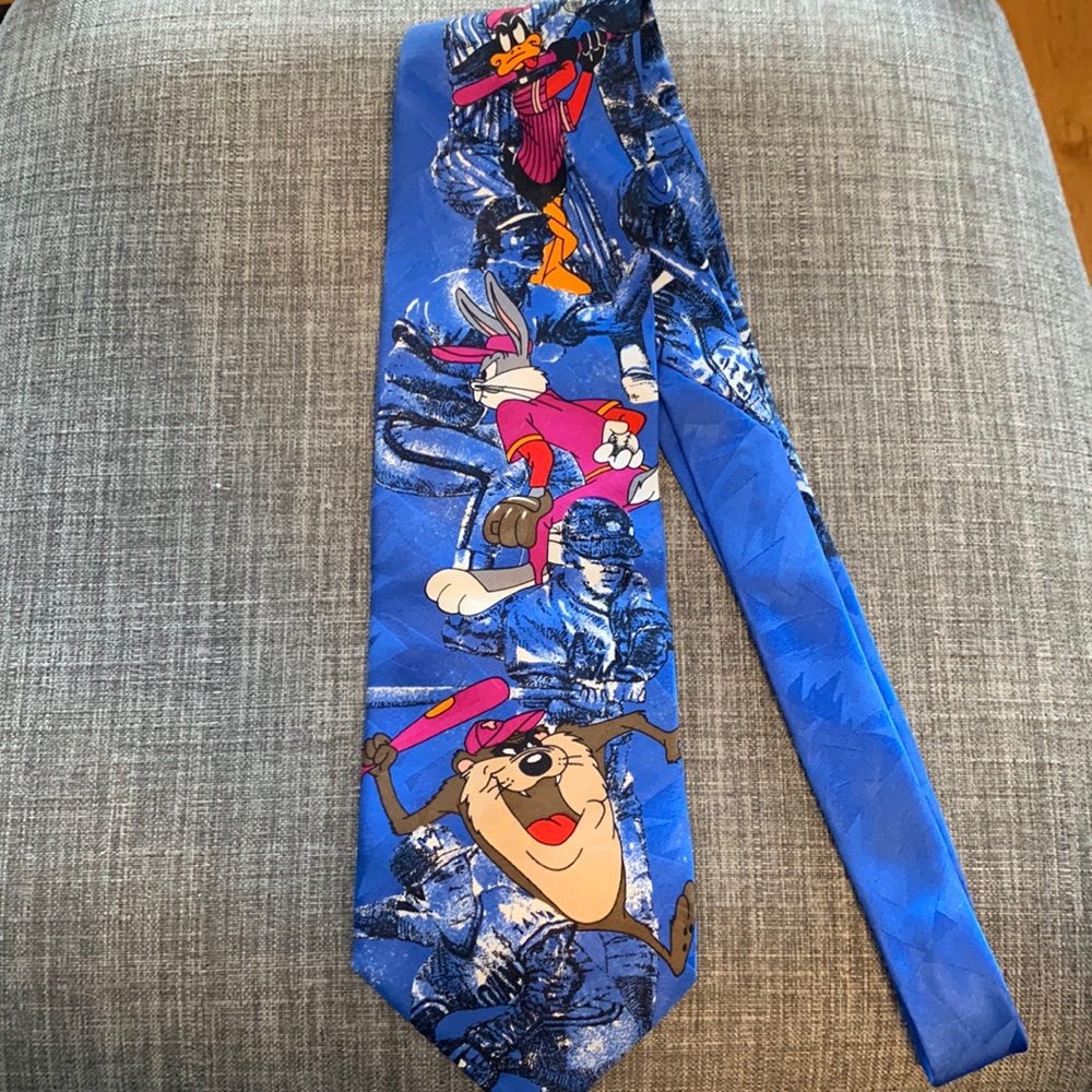 Loony Tunes Baseball Tie - Daffy, Bugs and Taz